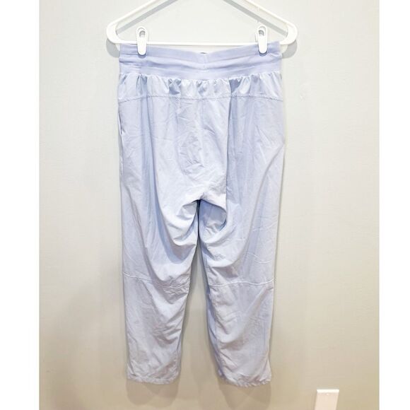 Lululemon beyond the studio crop blue linen size 6 - Picture 4 of 7